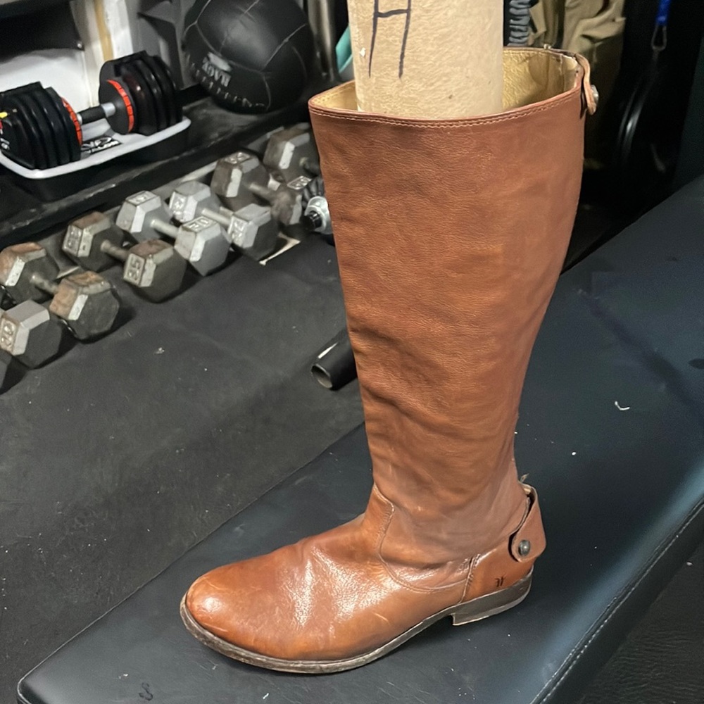 FRYE women's riding boots brown 9.5 worn a handful of times. Good condition